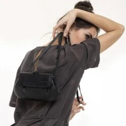 Aunts & Uncles Mrs. Whoopie Pie Shoulderbag / Clutch Black Smoke -Trendy Tassenwinkel image 2692