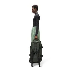 Rains Texel Duffel Bag W3 Green -Trendy Tassenwinkel image 4462
