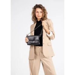 Chabo Rebel Shoulderbag Metallic Black -Trendy Tassenwinkel image 845