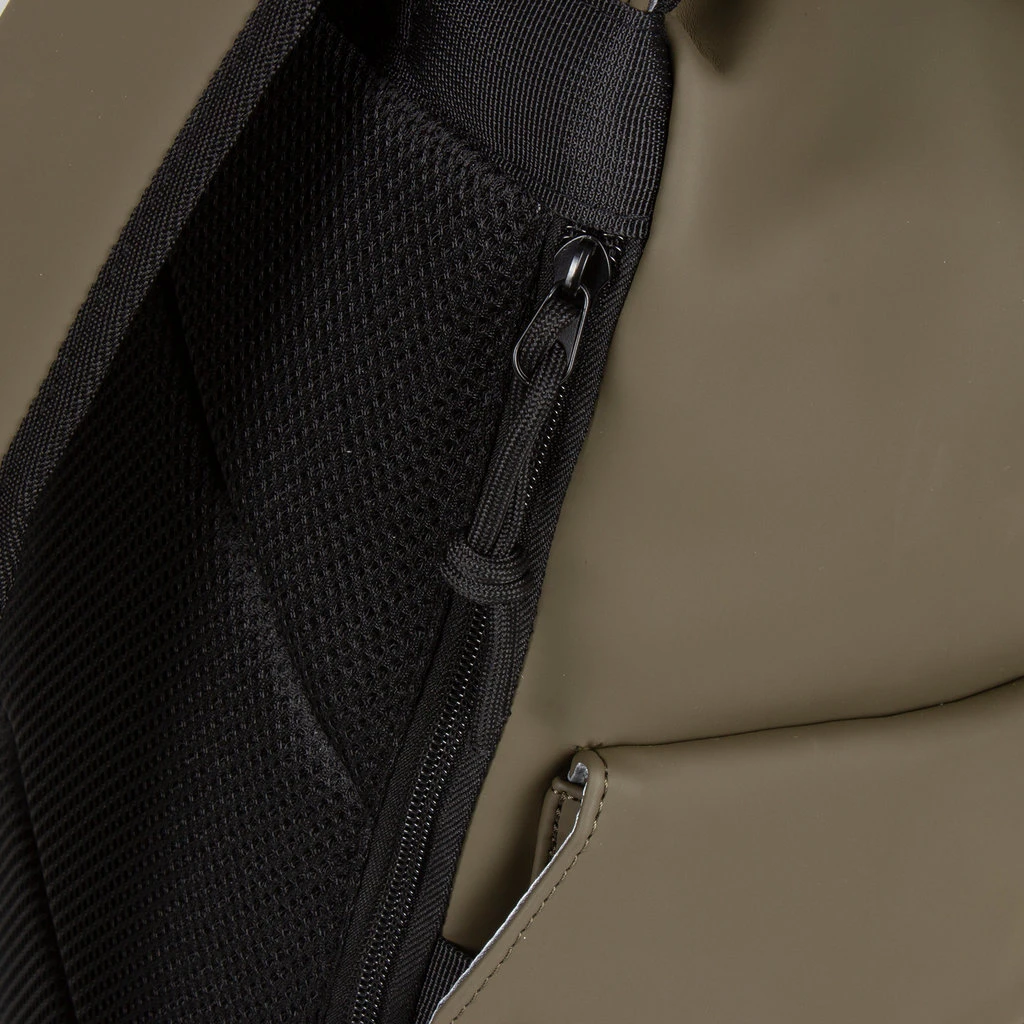 New Rebels ® Mart - PU - Laptop - Rugtas - Rugzak - Waterafstotend - Olijf 8 New Rebels ® Mart - PU - Laptop - Rugtas - Rugzak - Waterafstotend - Olijf - Afbeelding 8