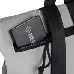 New Rebels Bowie Los Angeles Grijs 9L Rugtas Rolltop Reflectie Waterafstotend -Trendy Tassenwinkel new rebels new rebels bowie los angeles grijs 9l r 3