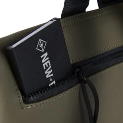 New Rebels Bowie Los Angeles Olijfgroen 9L Rugtas Rolltop Reflectie Waterafstotend -Trendy Tassenwinkel new rebels new rebels bowie los angeles olijfgroen 3