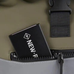 New Rebels Bowie New York Olijf Groen 16L Rugzak Rolltop Reflectie Waterafstotend Laptop 15.6 -Trendy Tassenwinkel new rebels new rebels bowie new york olijf groen 1 3