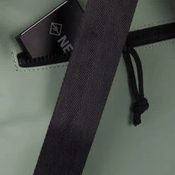 New Rebels Mart Art Los Angeles Amandelbloesem Mini 7L Rugzak Rolltop Waterafstotend -Trendy Tassenwinkel new rebels new rebels mart art los angeles amandel 3