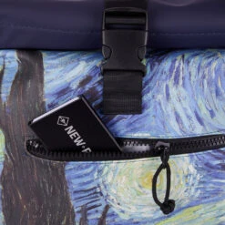 New Rebels Mart Art New York Starry Night 19L Rugzak Rolltop Waterafstotend 8 New Rebels Mart Art New York Starry Night 19L Rugzak Rolltop Waterafstotend -Trendy Tassenwinkel new rebels new rebels mart art new york starry nig 3