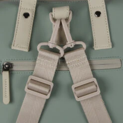 New Rebels Matteo Milburn Salie Groen 18L Rugzak Shopper Waterafstotend Laptop 15.6 8 New Rebels Matteo Milburn Salie Groen 18L Rugzak Shopper Waterafstotend Laptop 15.6 -Trendy Tassenwinkel new rebels new rebels matteo milburn salie groen 1 3