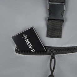 New Rebels Reflect New York Zilver 16L Rugtas Waterafstotend Laptop 15.6 -Trendy Tassenwinkel new rebels new rebels reflect new york zilver 16l 3