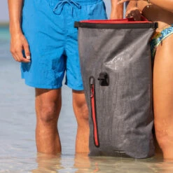 New Rebels ® VepoWaterproof Rolltop RugzakWaterdicht32LBlauw -Trendy Tassenwinkel new rebels vepo waterproof rolltop rugzak waterdic 2