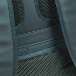 New Rebels ® William - Rolltop - Rugzak - Donkergroen 16L- Waterafstotende Rugtas -Trendy Tassenwinkel new rebels william rolltop rugzak donkergroen 16l 6